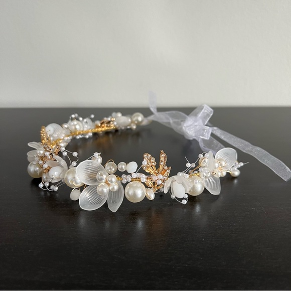 Pearl & Crystal Floral Bridal Headband - Wedding NWOT - Picture 4 of 7